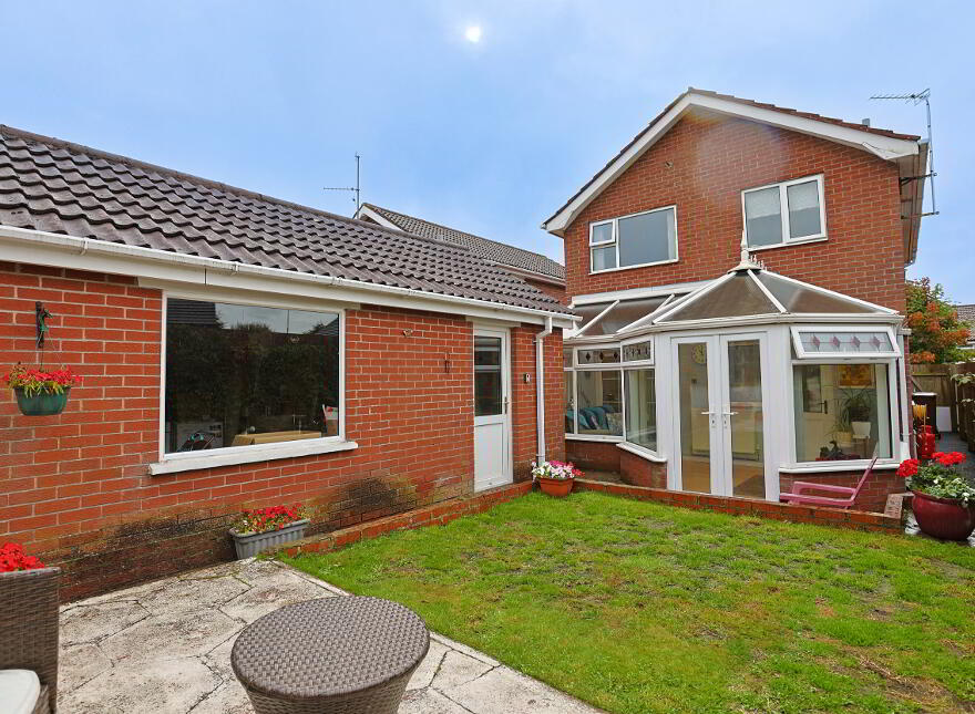 26 Fulmar Avenue, Lisburn, BT28 3HS