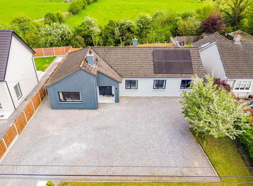 Oakwood House, St. Coleman's Terrace, Tullamore, Offaly, R35AY23