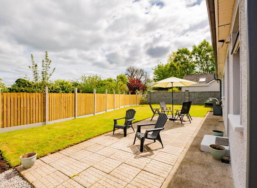 Oakwood House, St. Coleman's Terrace, Tullamore, Offaly, R35AY23