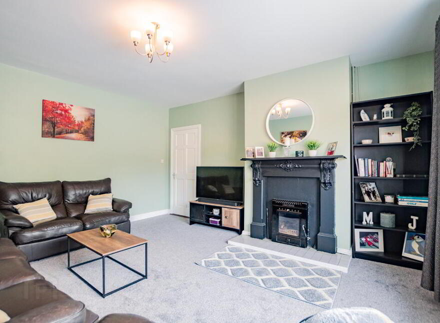 Oakwood House, St. Coleman's Terrace, Tullamore, Offaly, R35AY23