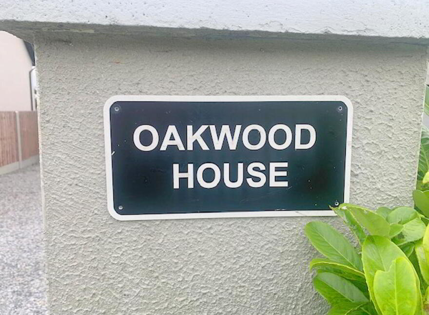 Oakwood House, St. Coleman's Terrace, Tullamore, Offaly, R35AY23