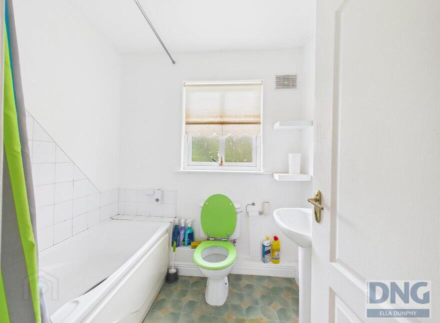 27 Lintown Avenue, Lintown Hall, R95