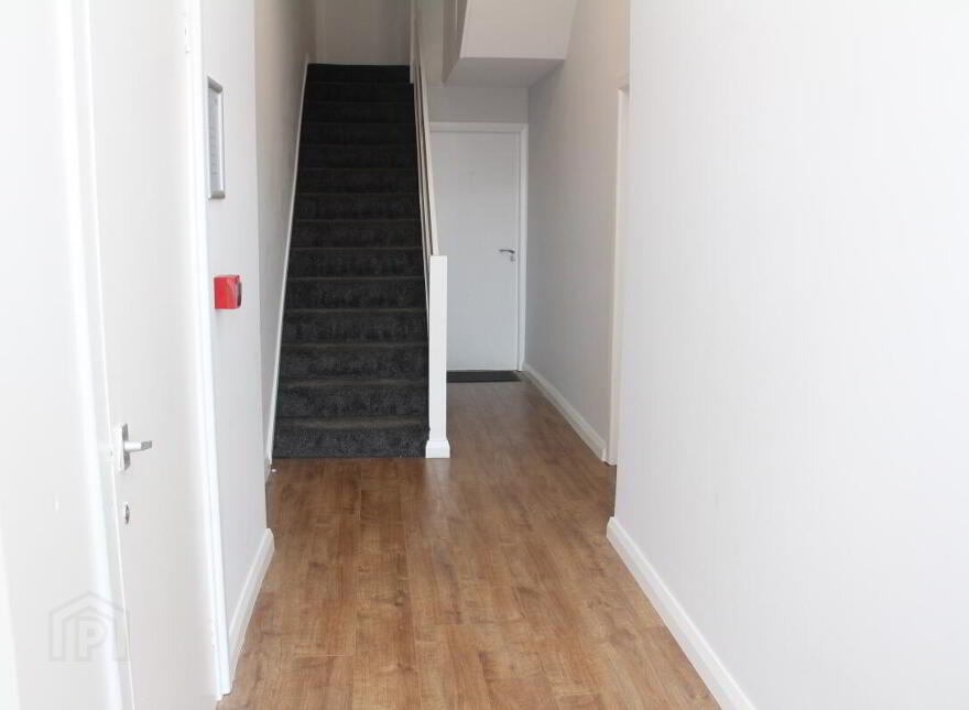Flat 1, 8 Kinnegar Drive, Holywood, BT18 9JQ