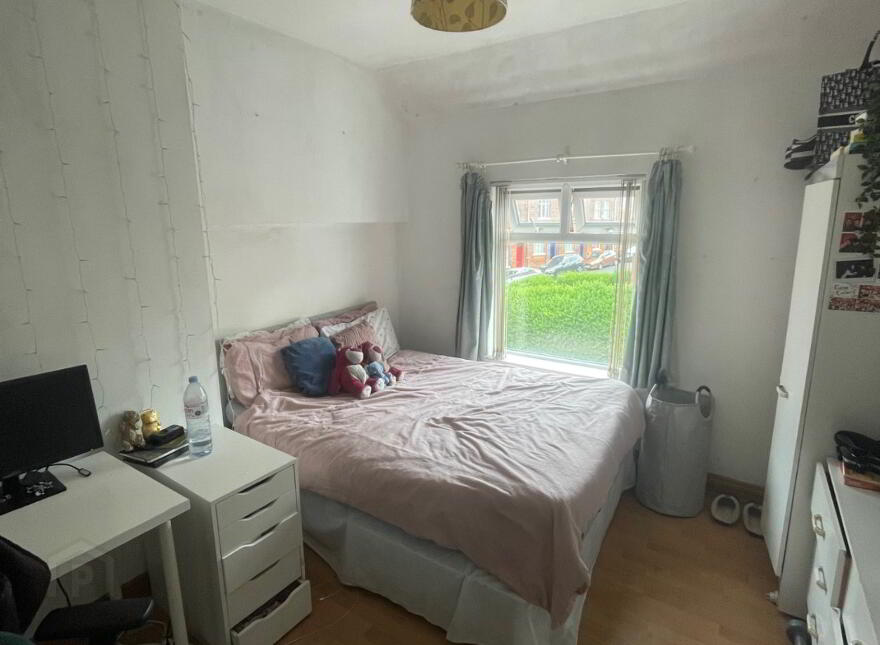 34 Strandview Street, Stranmillis, Belfast, BT9 5FF