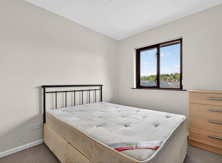 17 Lockside Court, Off Lockview Road, Stranmillis, Belfast, BT9 5GQ