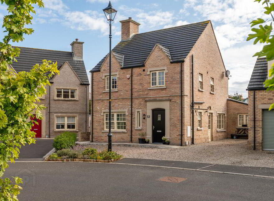28 College Green, Bangor, BT20 5FA photo