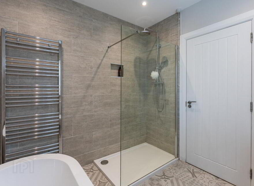 28 College Green, Bangor, BT20 5FA
