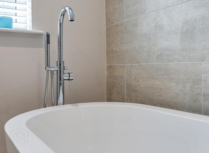 28 College Green, Bangor, BT20 5FA