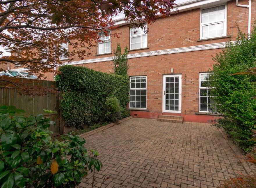 2 Thornhill Malone , BELFAST, Belfast, BT9 6SS
