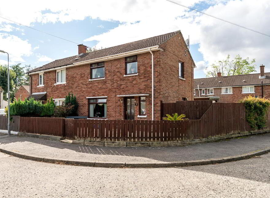 3 Knocknagoney Park, Belfast, BT4 2PT