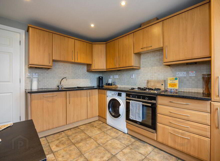 8 Academy House, College Drive, Wellington Square, Belfast, BT7 3LF