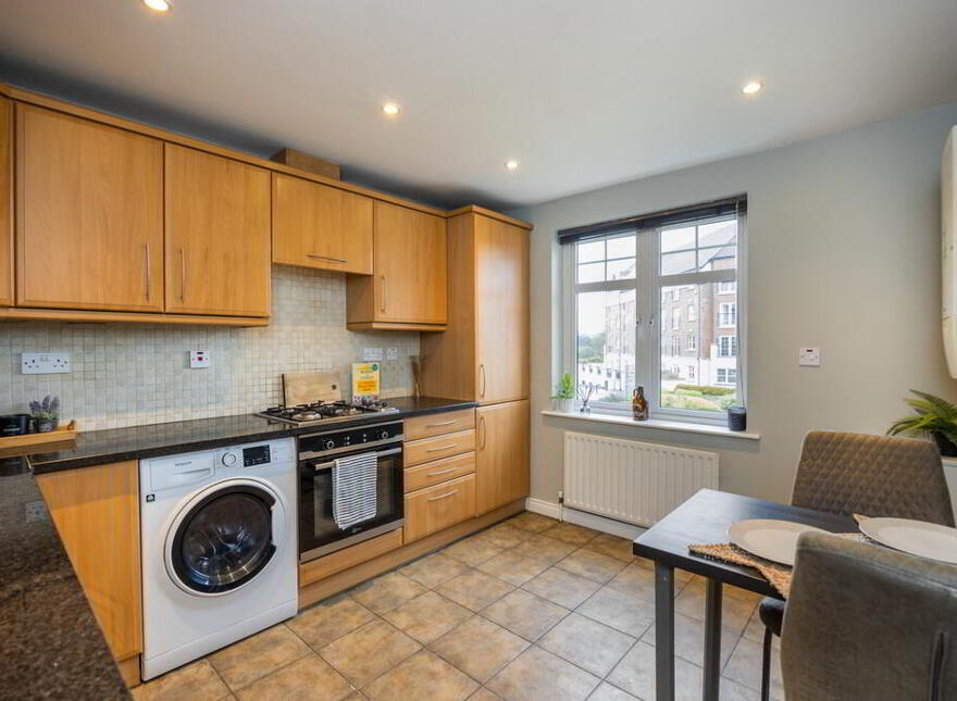 8 Academy House, College Drive, Wellington Square, Belfast, BT7 3LF