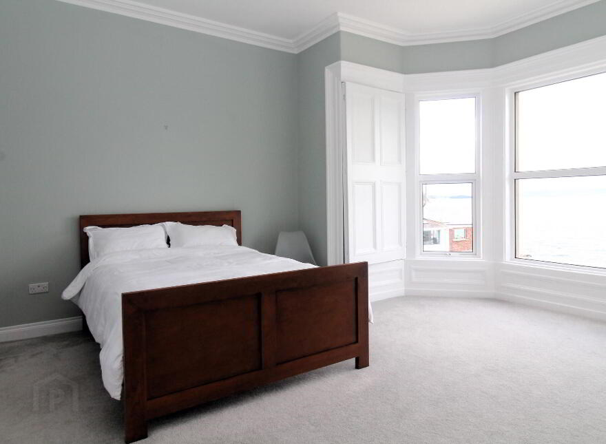 172 Seacliff Road, Bangor, BT20 5HA