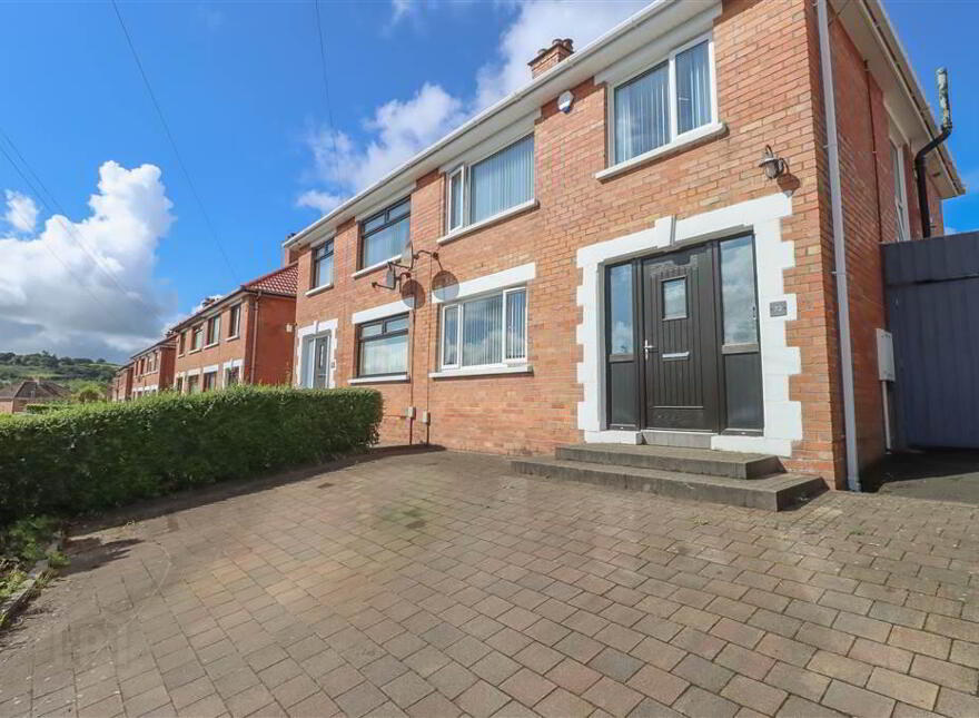 72 Cumberland Road, Dundonald, Belfast, BT16 2BA