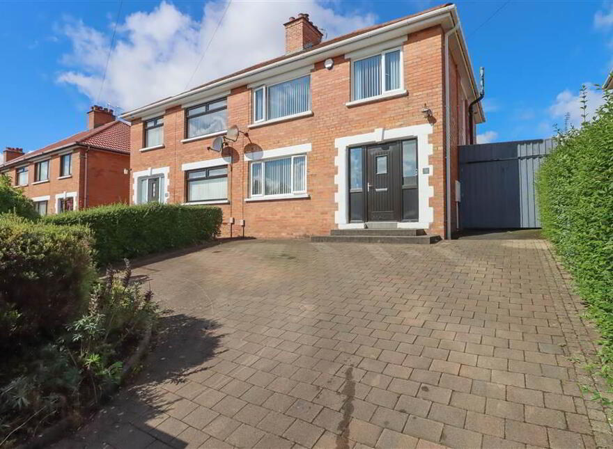 72 Cumberland Road, Dundonald, Belfast, BT16 2BA photo