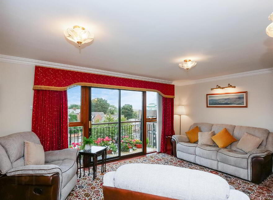 Apt 6, Dunbrae, Cregagh Park, Belfast, BT6 9LF