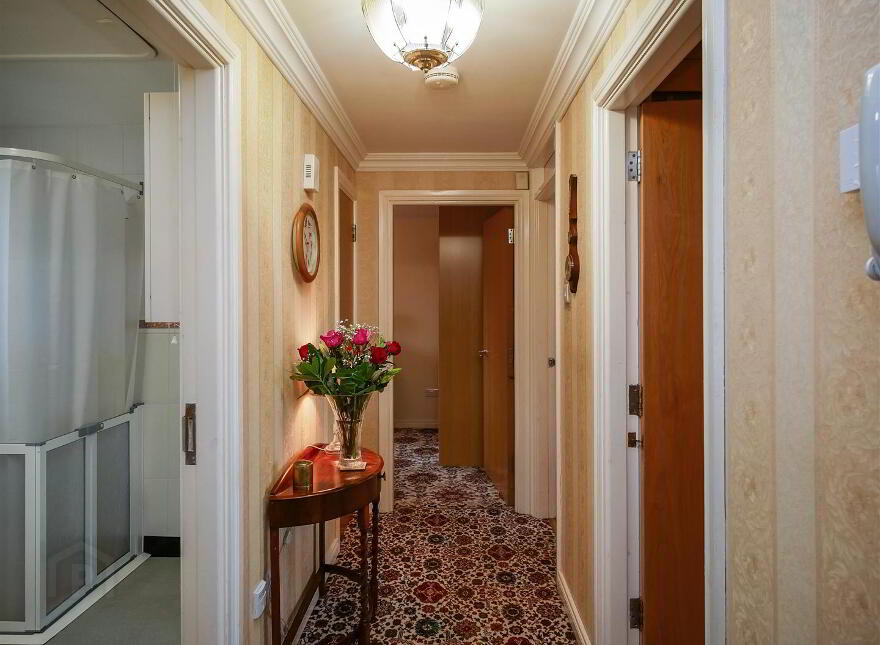 Apt 6, Dunbrae, Cregagh Park, Belfast, BT6 9LF