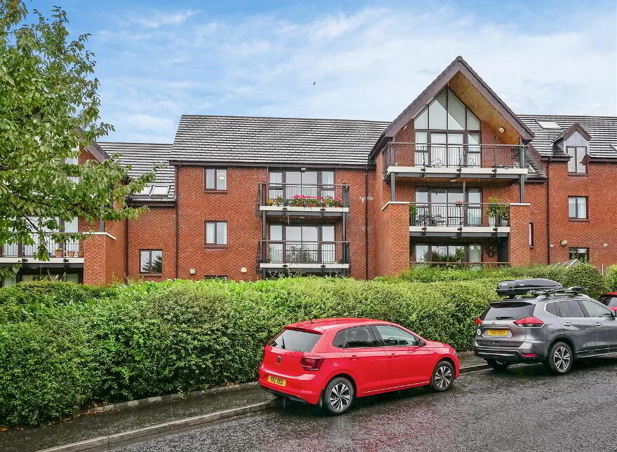 Apt 6, Dunbrae, Cregagh Park, Belfast, BT6 9LF photo