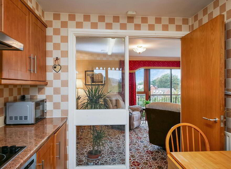 Apt 6, Dunbrae, Cregagh Park, Belfast, BT6 9LF