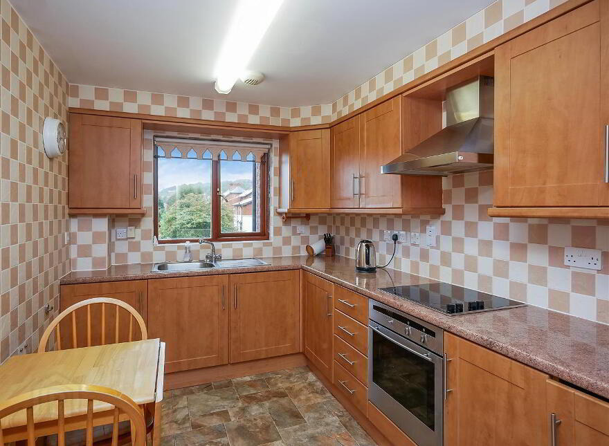 Apt 6, Dunbrae, Cregagh Park, Belfast, BT6 9LF