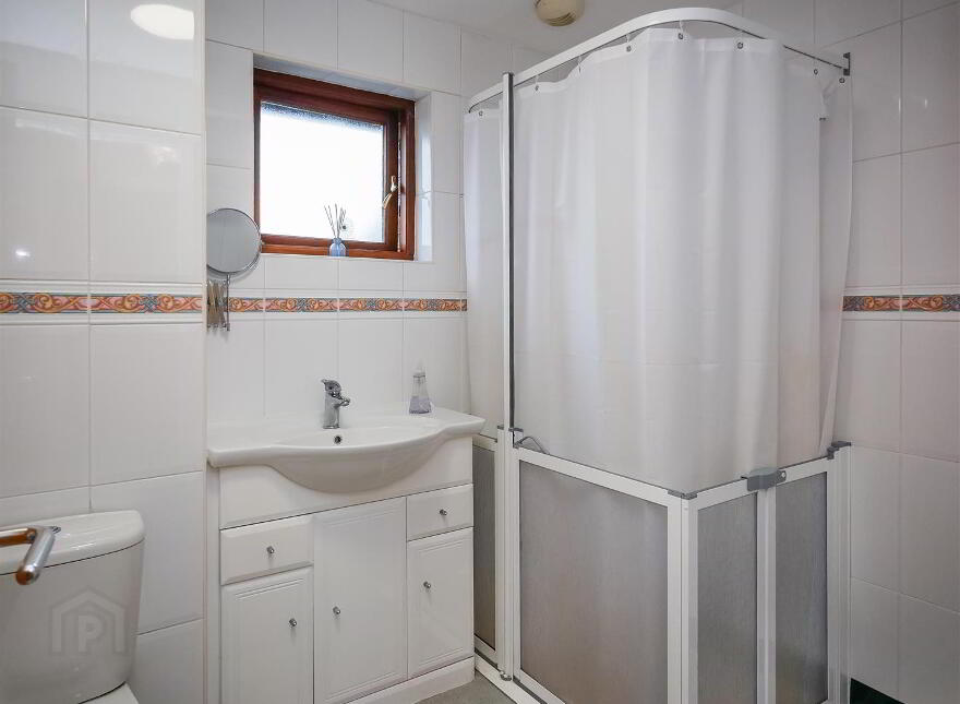 Apt 6, Dunbrae, Cregagh Park, Belfast, BT6 9LF