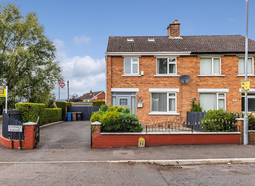 35 Sandhill Parade, Belfast, BT5 6FG photo
