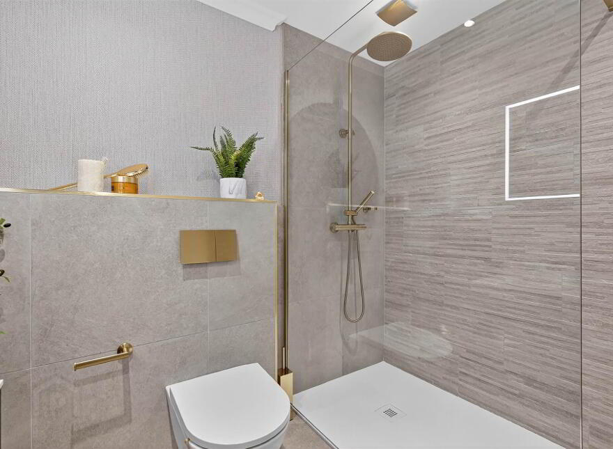 Apt 16 Park Royal, 841 Lisburn Road, Belfast, BT9 7GY