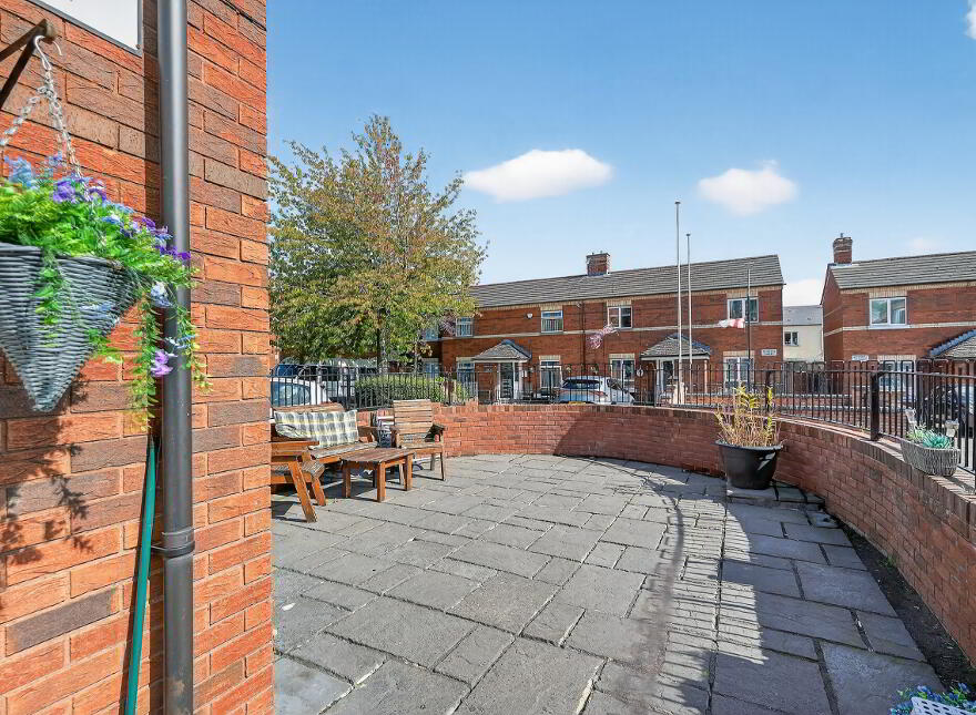 14 Disraeli Walk, Belfast, BT13 3JZ