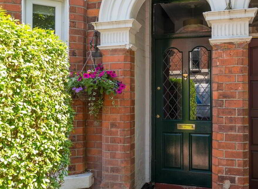28 Deramore Avenue, Ormeau Road, Belfast, BT7 3ER