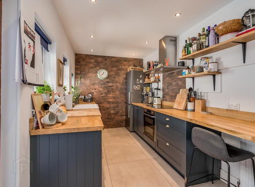 28 Deramore Avenue, Ormeau Road, Belfast, BT7 3ER
