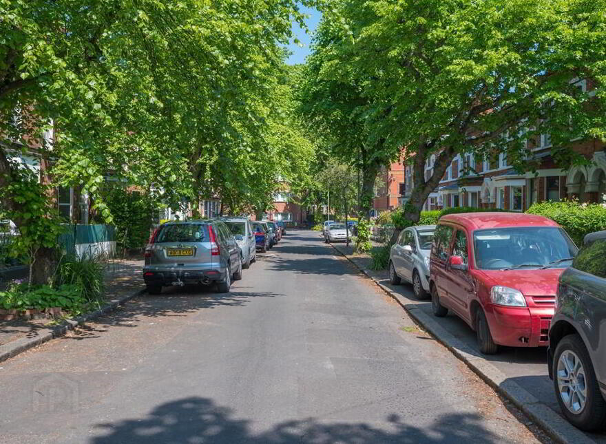 28 Deramore Avenue, Ormeau Road, Belfast, BT7 3ER