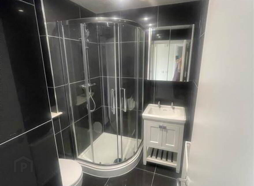 College Central, 904, 4 College Avenue, Belfast, BT1 6AA