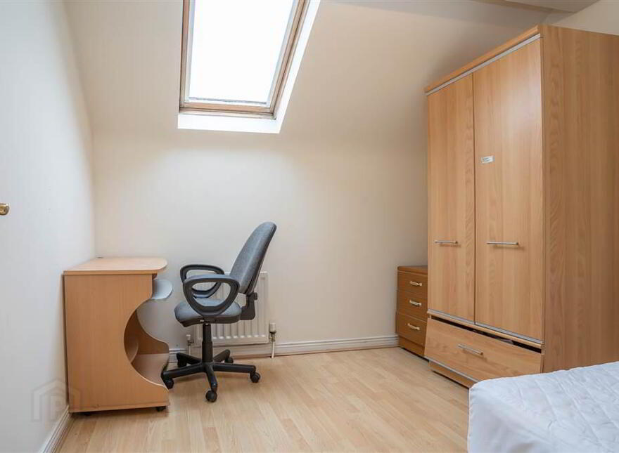 83 Great Northern Street, Off Lisburn Road, Belfast, BT9 7FL