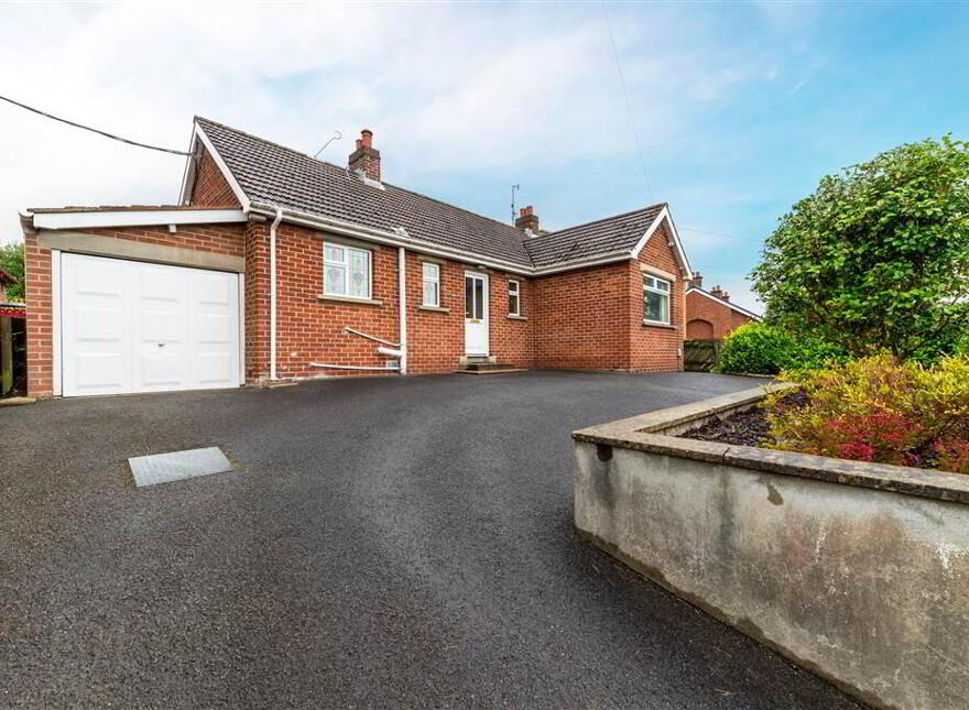 14 Fairview Park, Derriaghy, Belfast, BT17 9HL photo