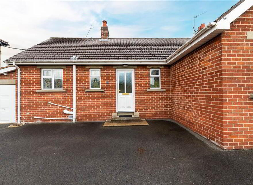 14 Fairview Park, Derriaghy, Belfast, BT17 9HL