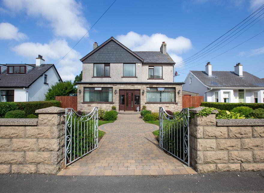 11 Bryansford Gardens, Newcastle, BT33 0EQ