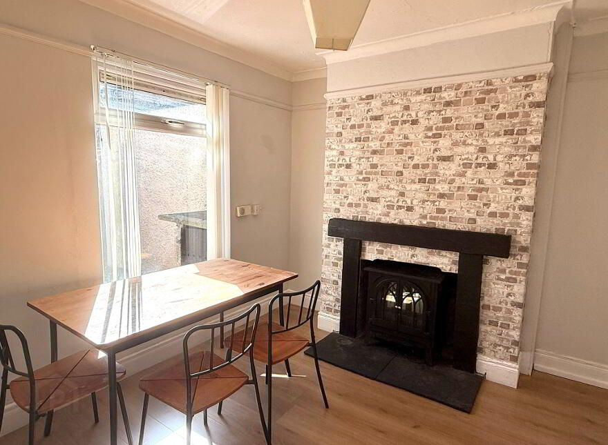 255 Connsbrook Avenue, Belfast, BT4 1JZ