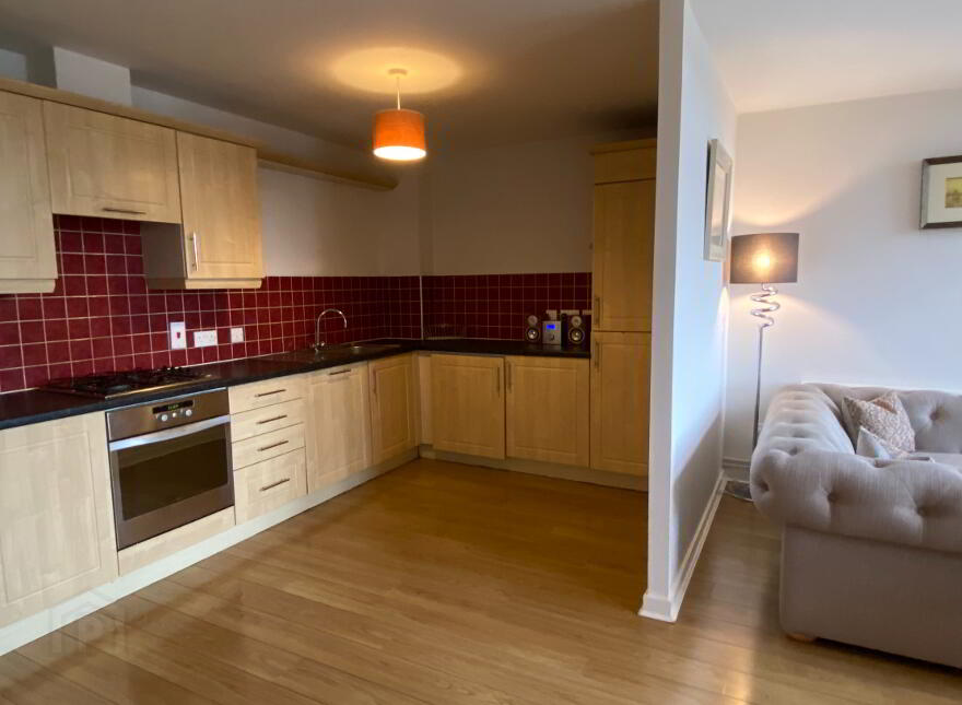 36 Queens Square, Belfast, BT1 3FF