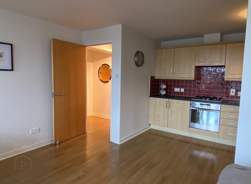 36 Queens Square, Belfast, BT1 3FF