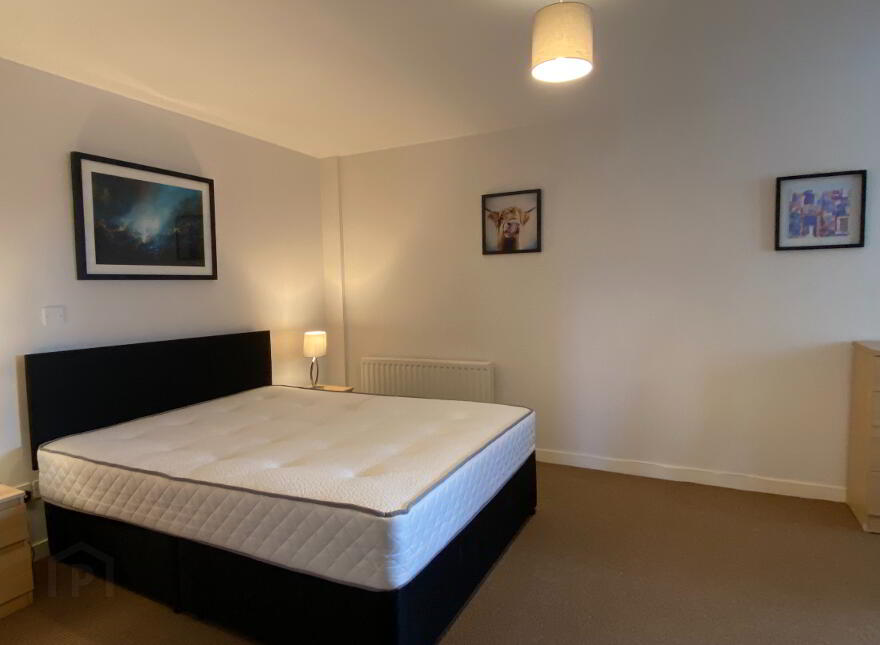 36 Queens Square, Belfast, BT1 3FF