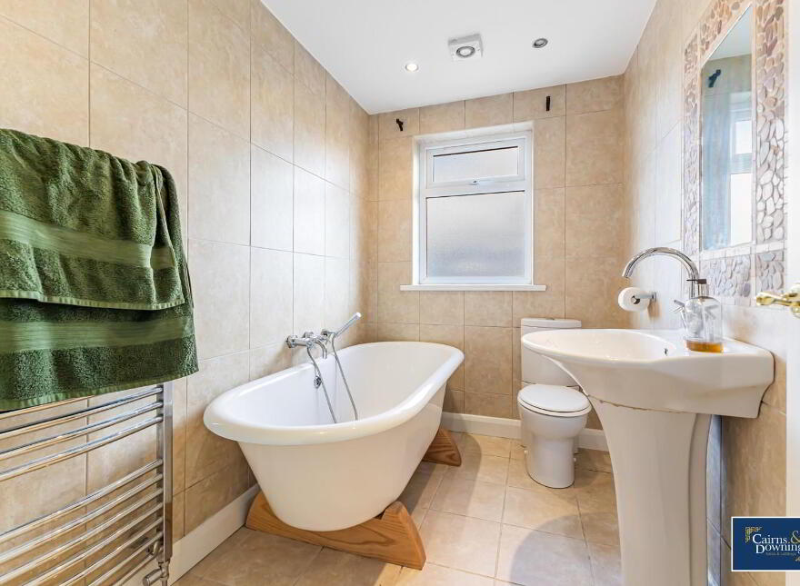 10 New Houses, Tullymacarath, Dromore, BT25 1LH
