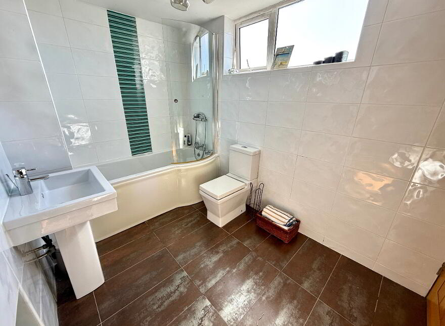 2a Kingsfort Park, Derry, BT48 7SY