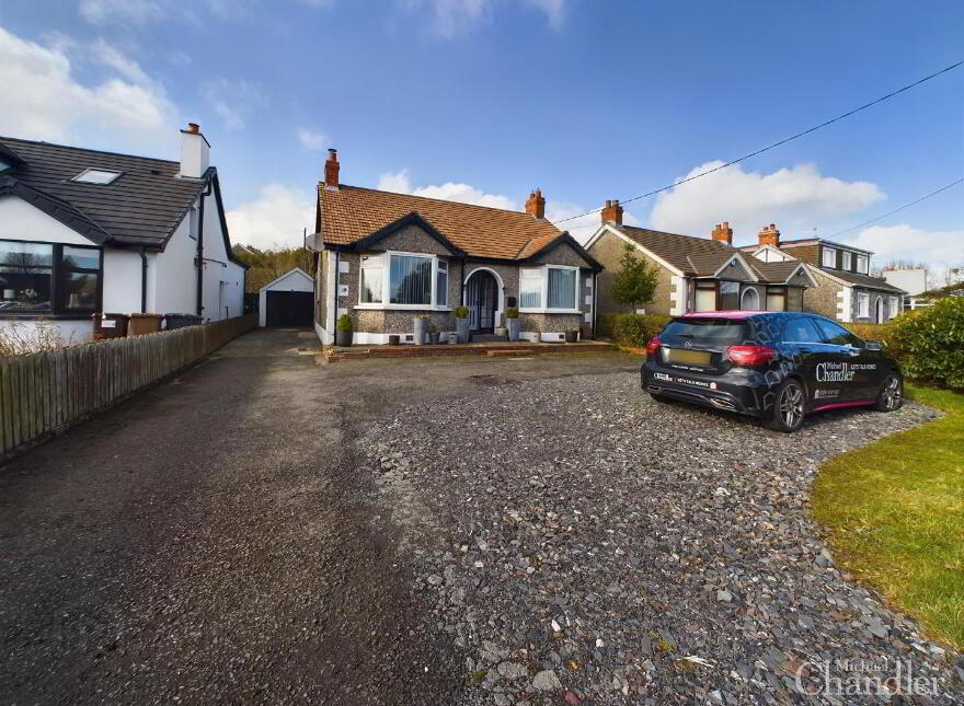 19 Ballynahinch Road, Carryduff, Belfast, BT8 8DN