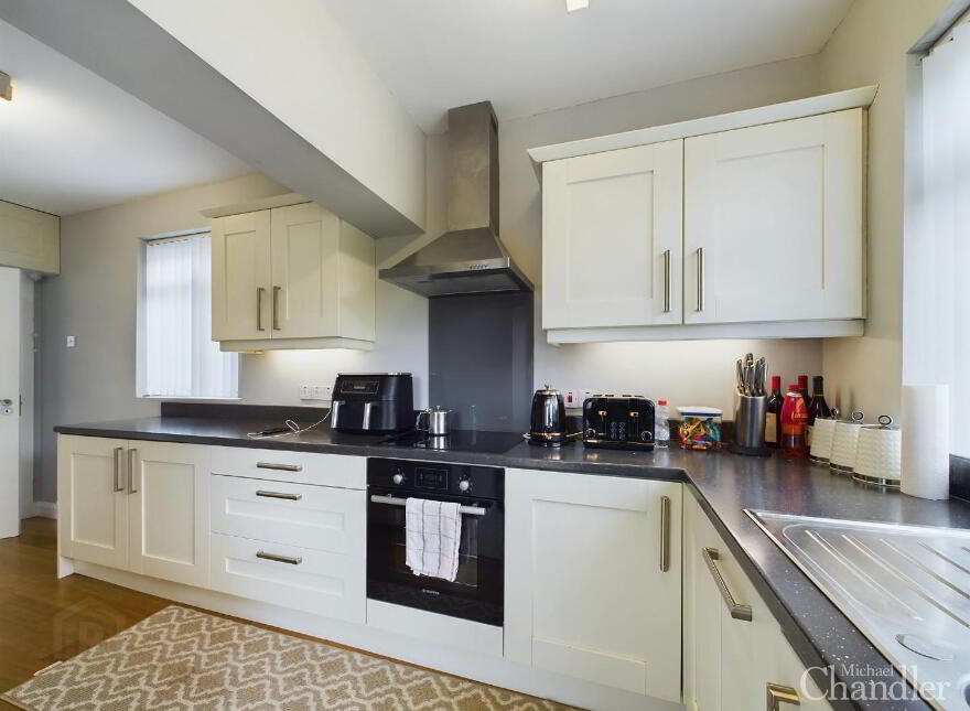 19 Ballynahinch Road, Carryduff, Belfast, BT8 8DN