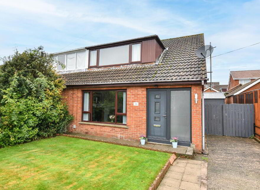 36 Dermott Park, Comber, Newtownards, BT23 5JQ photo