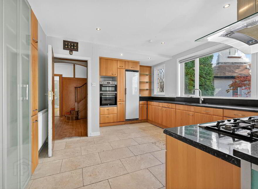 15 Bristow Park, Malone, Belfast, BT9 6TF