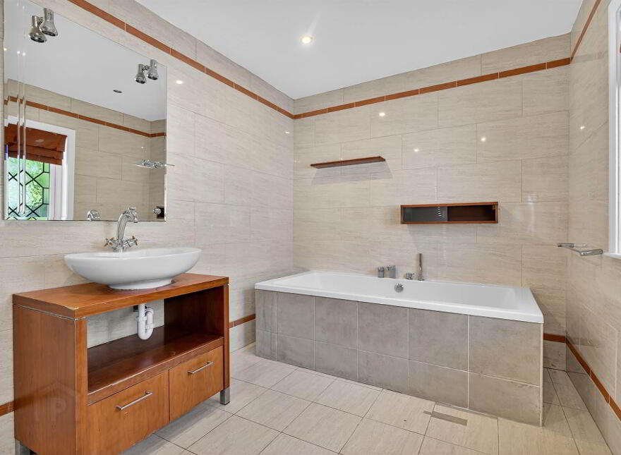 15 Bristow Park, Malone, Belfast, BT9 6TF