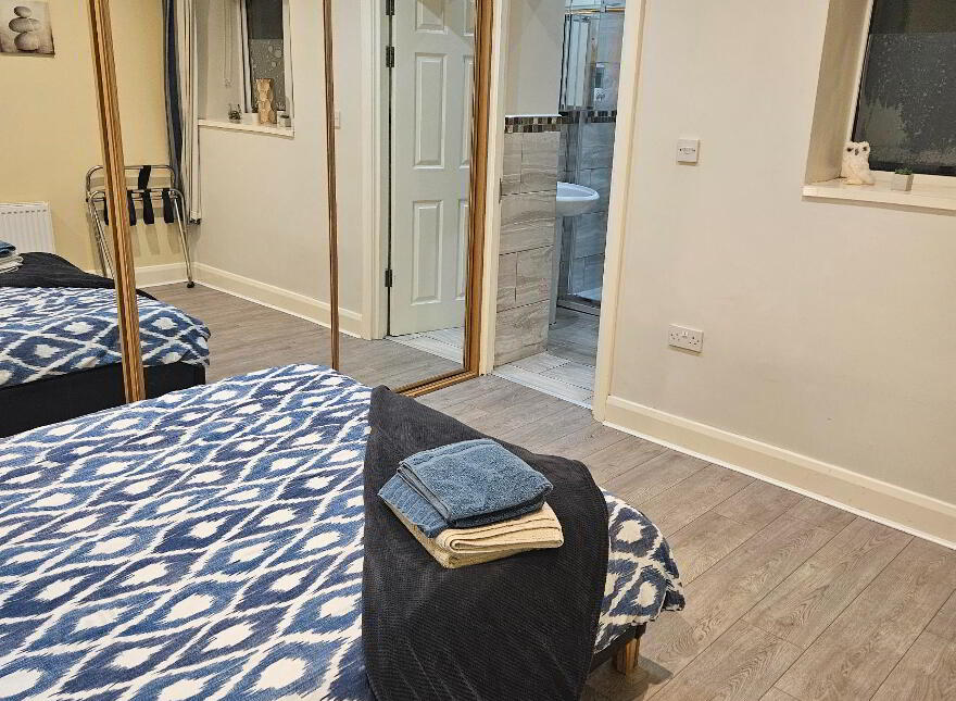 5a Antrim Gardens, Portrush, BT56 8AR
