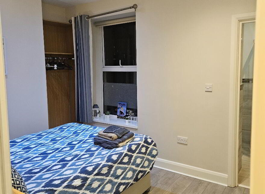 5a Antrim Gardens, Portrush, BT56 8AR