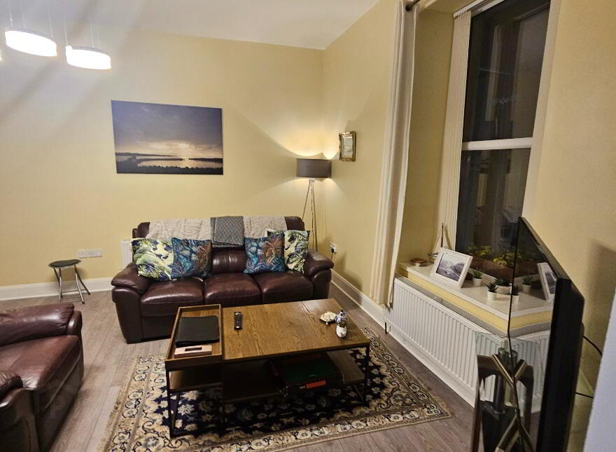 5a Antrim Gardens, Portrush, BT56 8AR